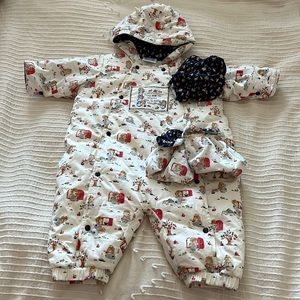 VINTAGE Little Me 6M Snowsuit With Matching Mittens and Booties Hedgehog Print
